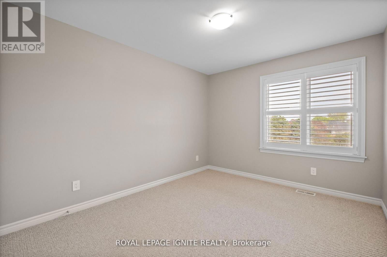 866 RIVERVIEW WAY Image 35