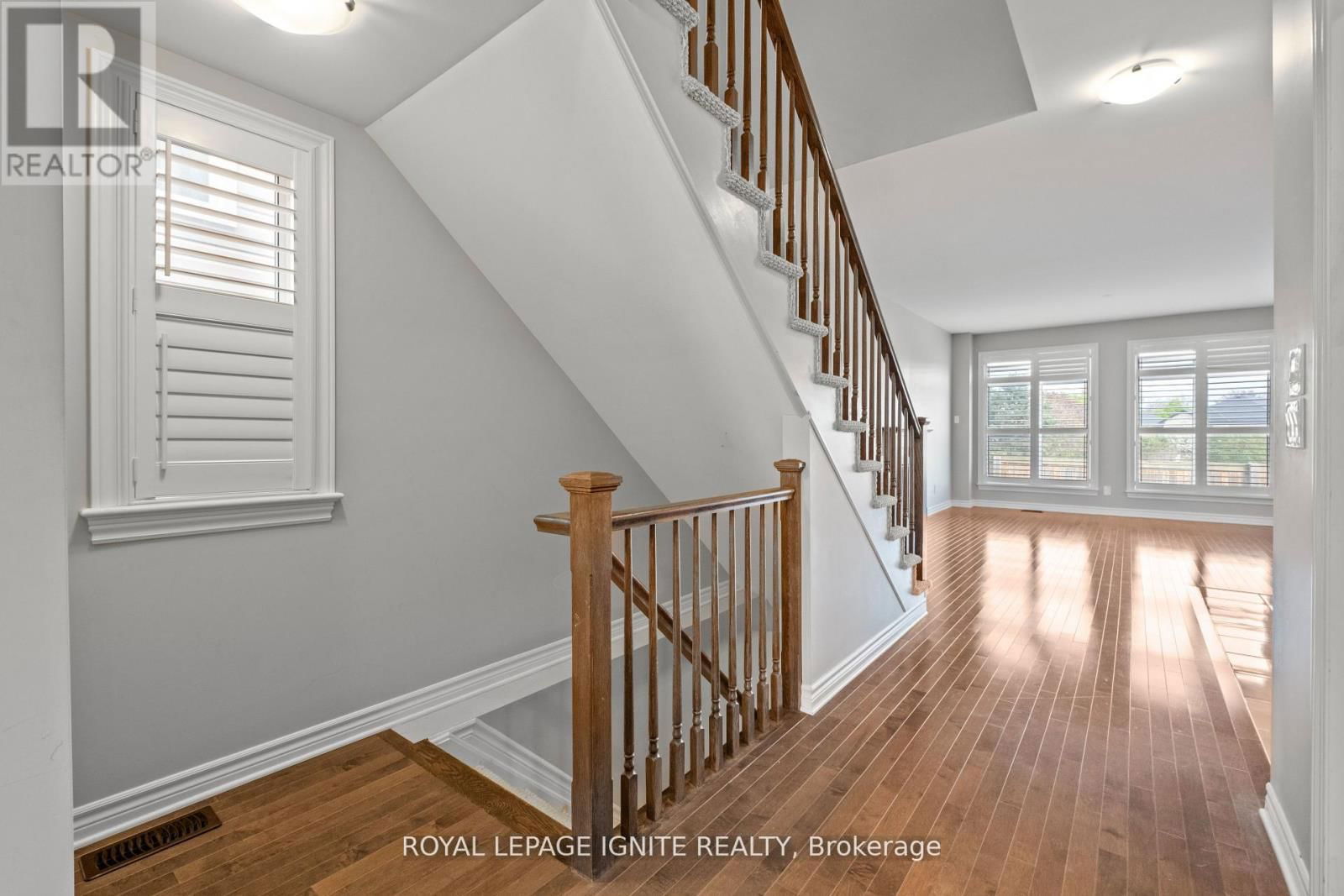 866 RIVERVIEW WAY Image 8