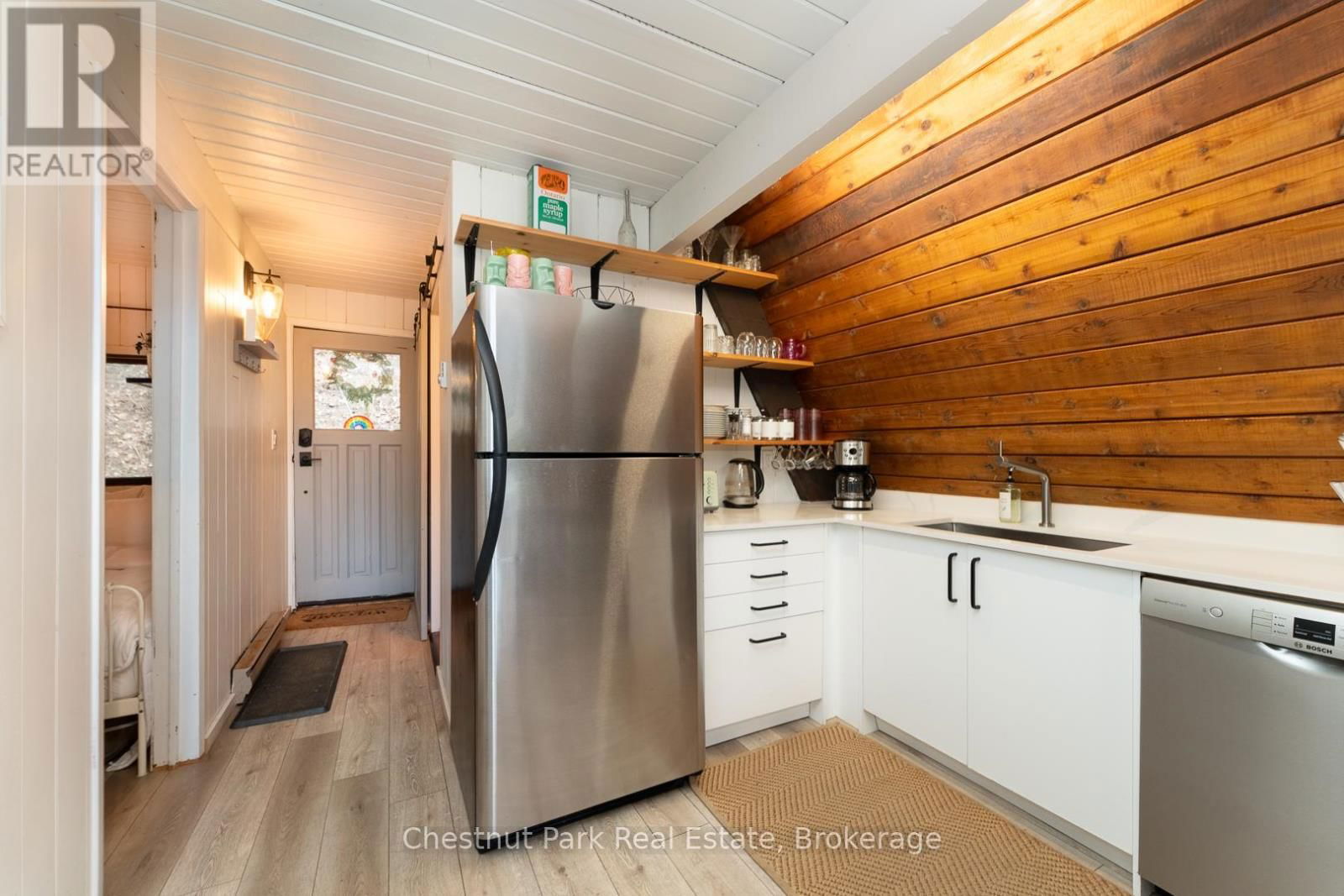 1499 KENNAWAY ROAD Image 12