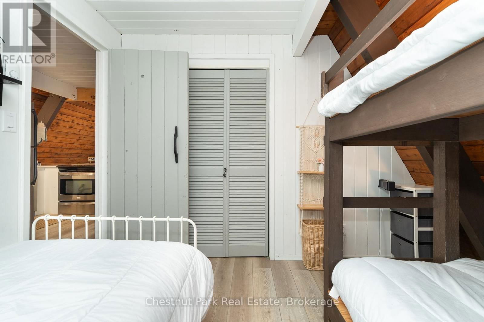 1499 KENNAWAY ROAD Image 15