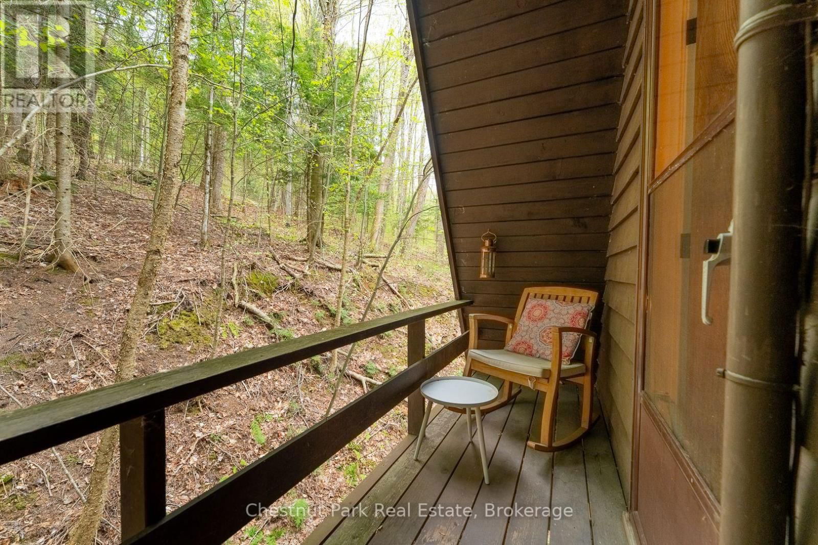 1499 KENNAWAY ROAD Image 19