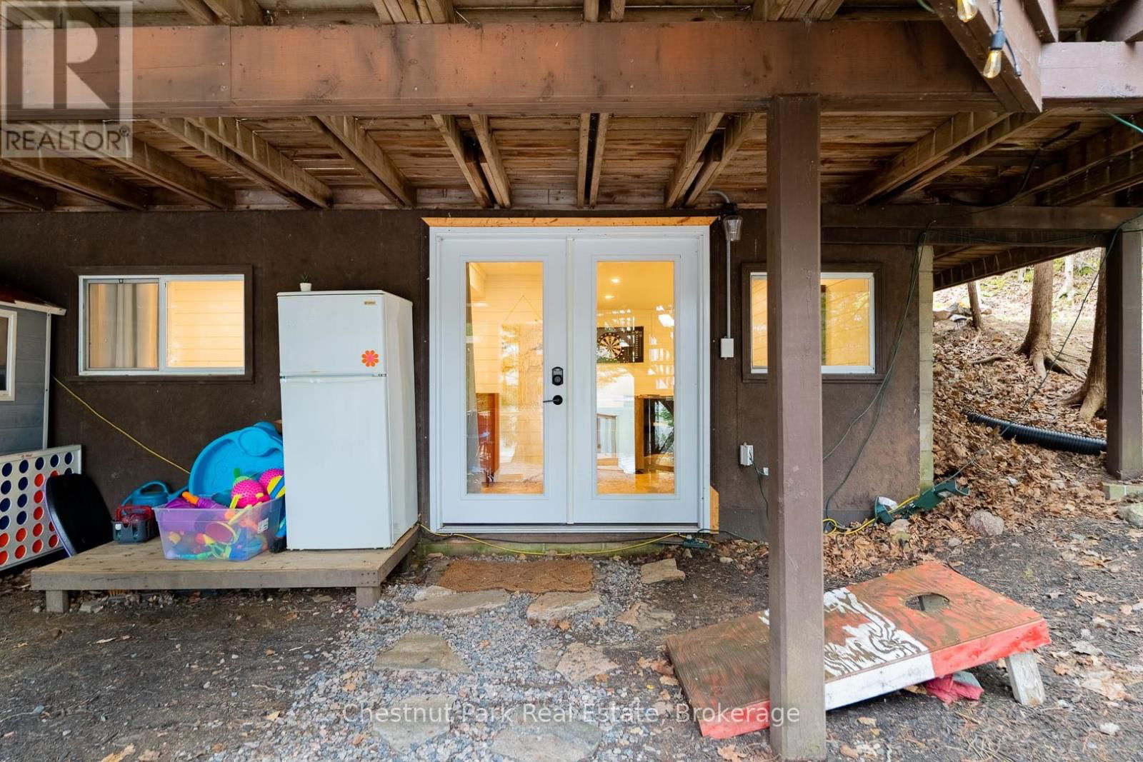 1499 KENNAWAY ROAD Image 21