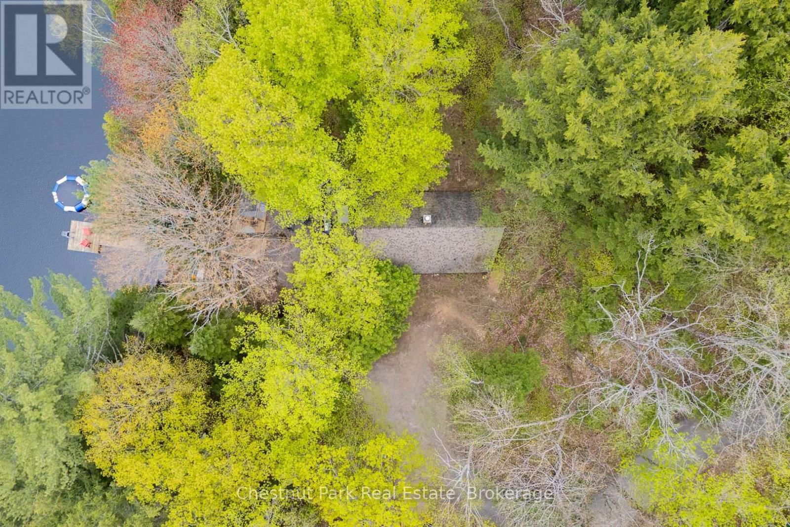 1499 KENNAWAY ROAD Image 44