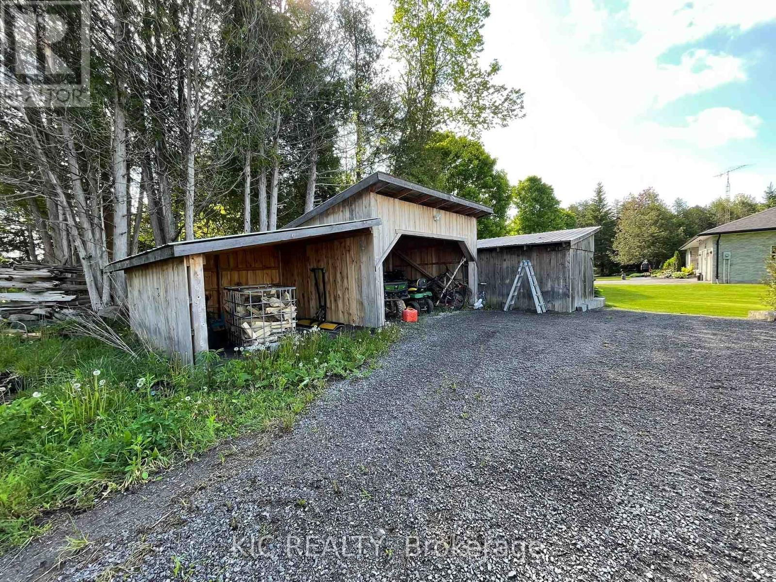 556 FIFTH LINE RD DUM ROAD Image 32