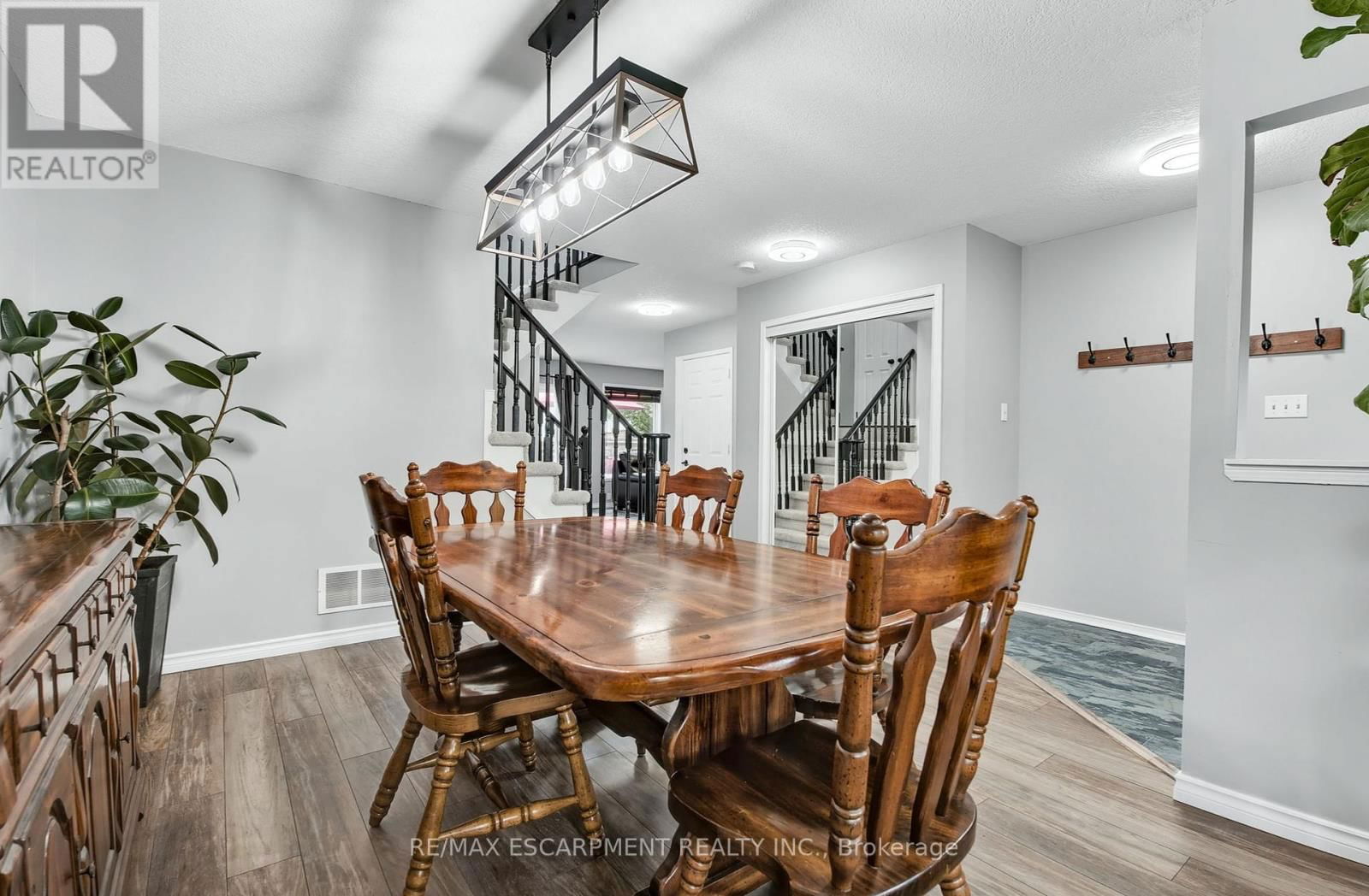 5 MAVIN STREET Image 12