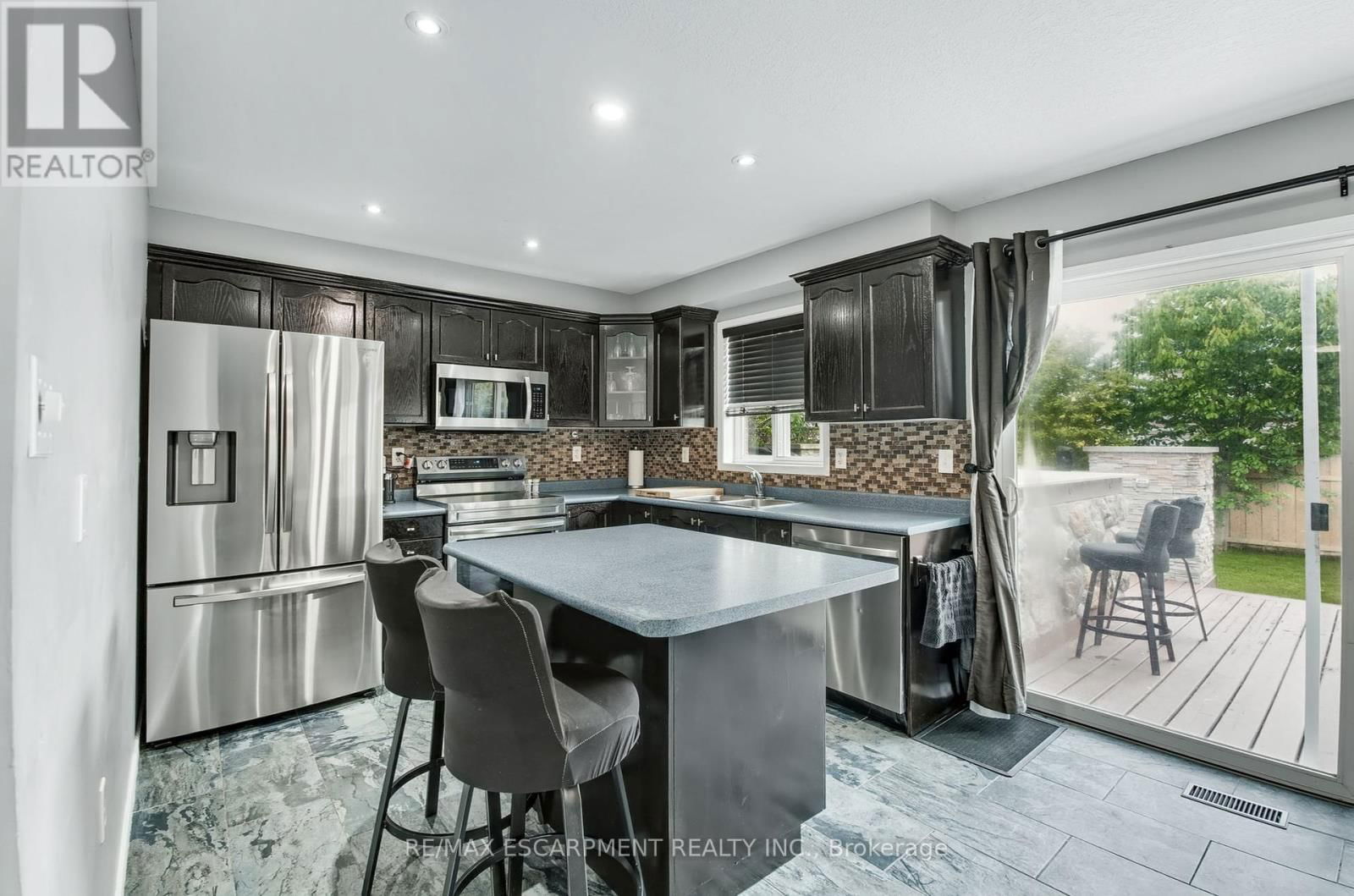 5 MAVIN STREET Image 16