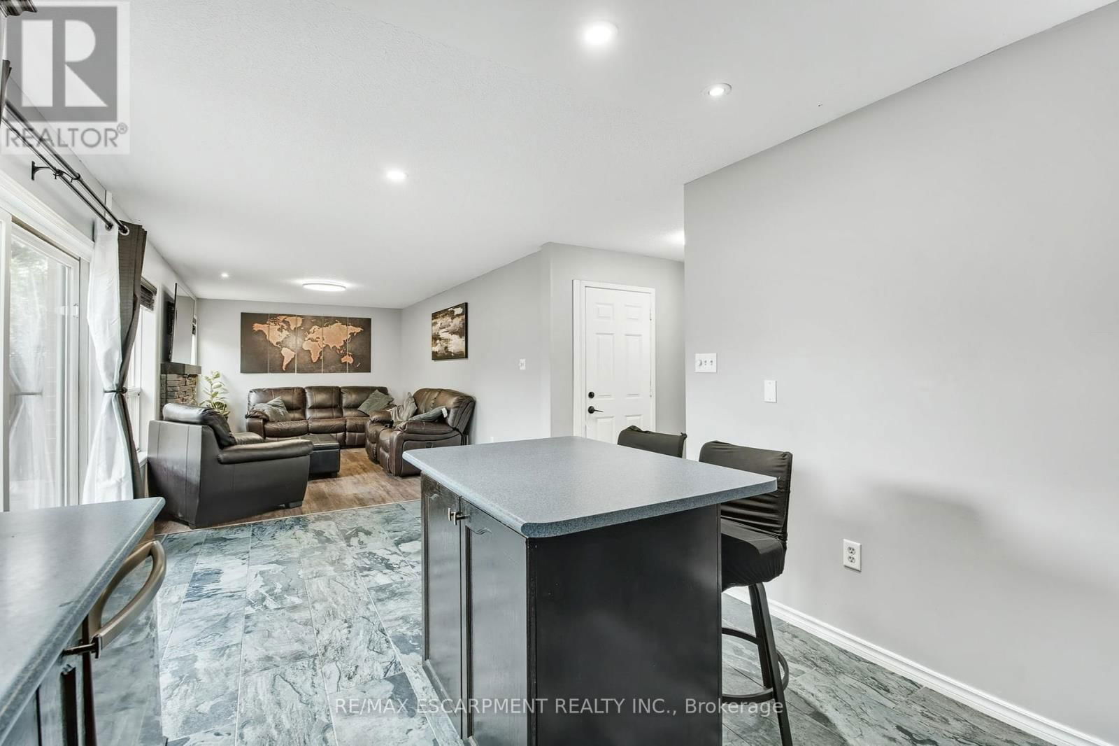 5 MAVIN STREET Image 18