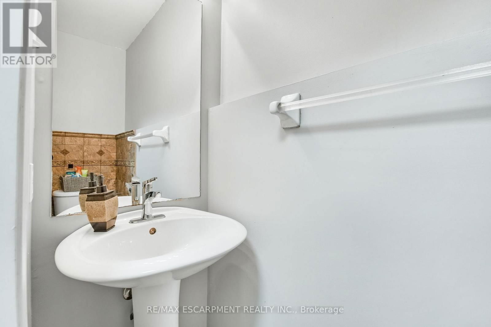 5 MAVIN STREET Image 20
