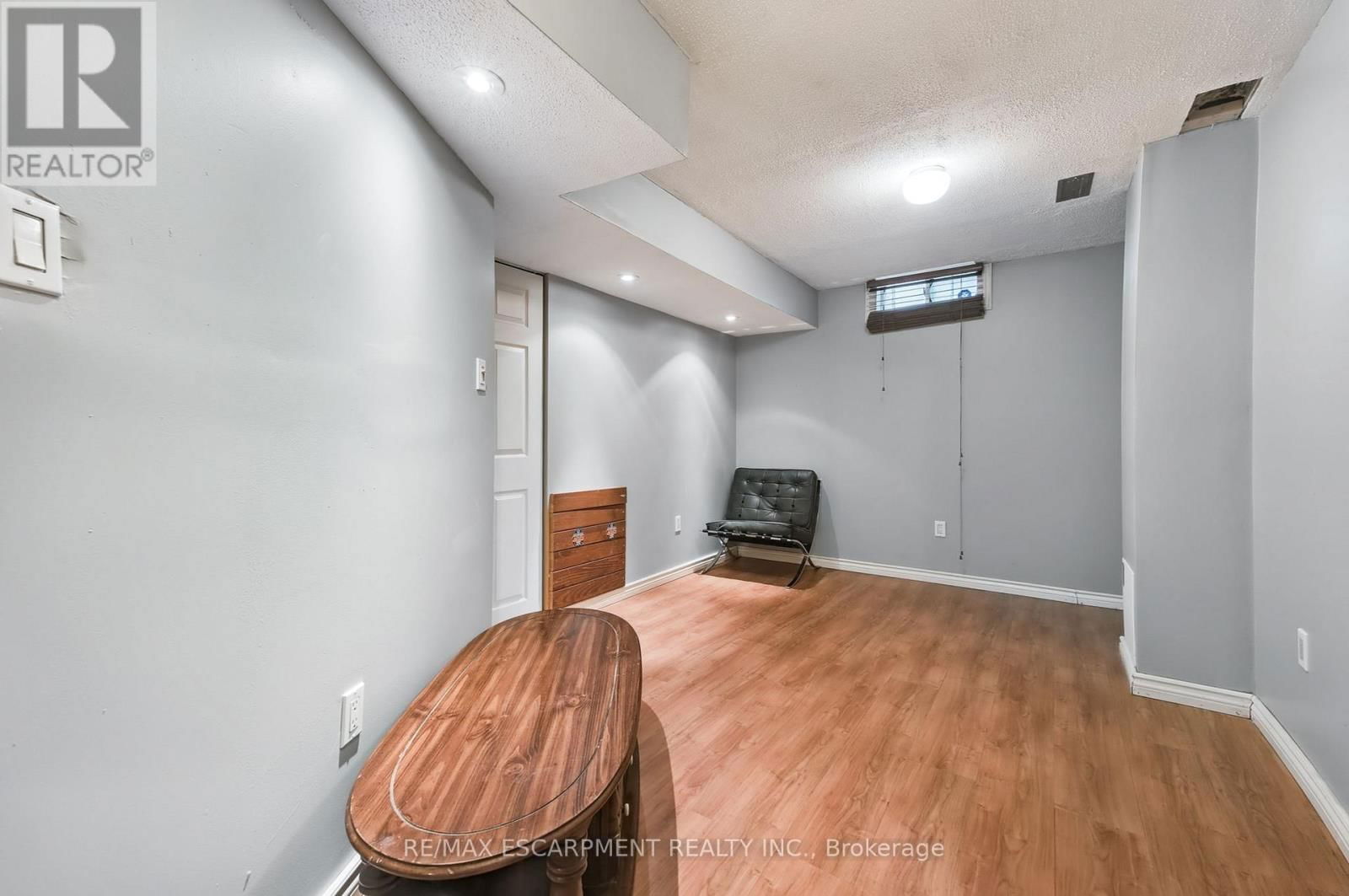 5 MAVIN STREET Image 24