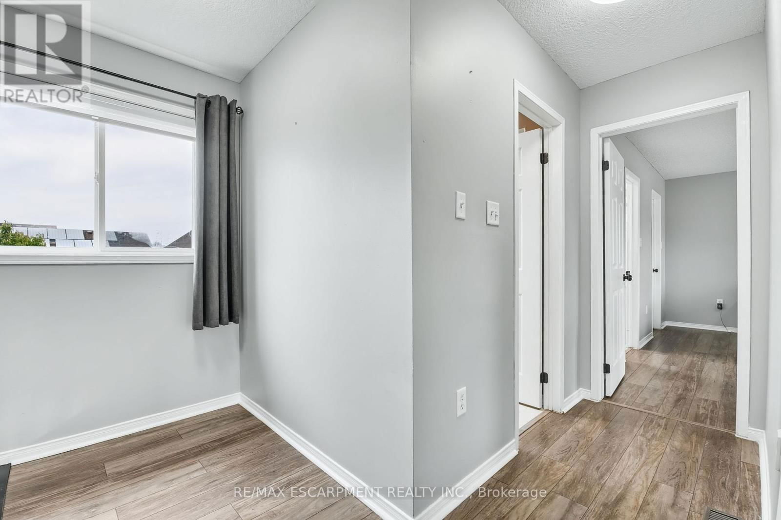 5 MAVIN STREET Image 26
