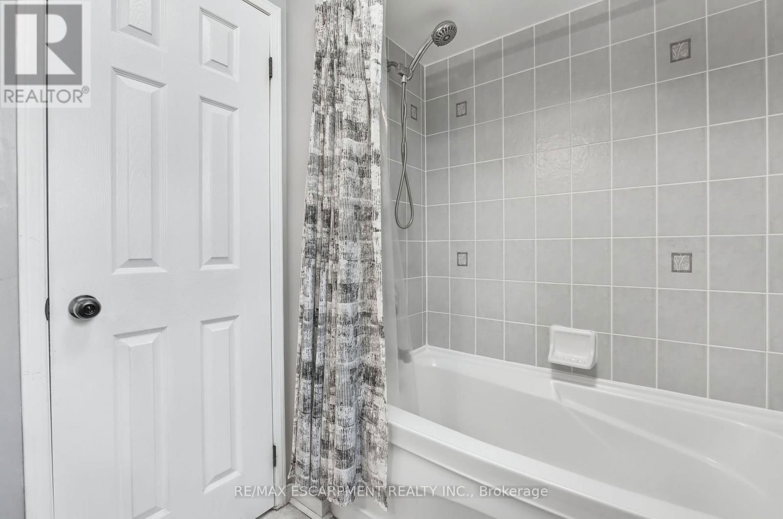 5 MAVIN STREET Image 40
