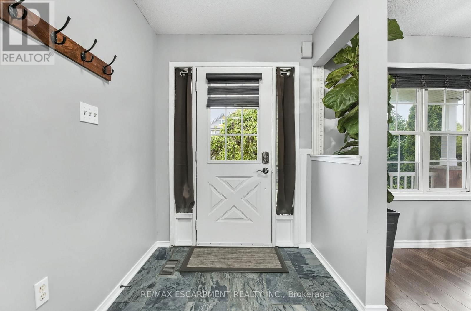 5 MAVIN STREET Image 8