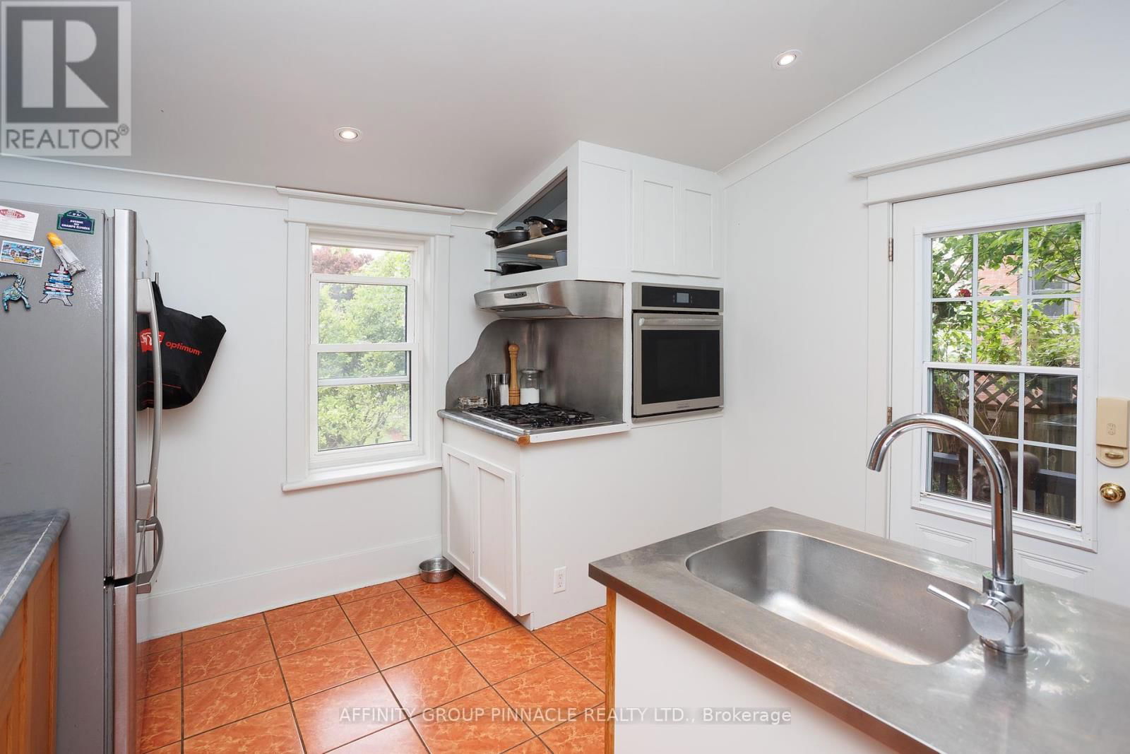 25 FRANCIS STREET Image 16