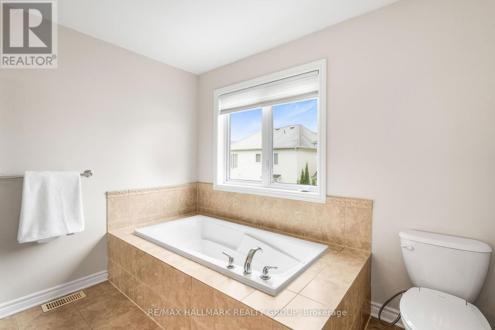 1018 WINTERSPRING RIDGE Image 20