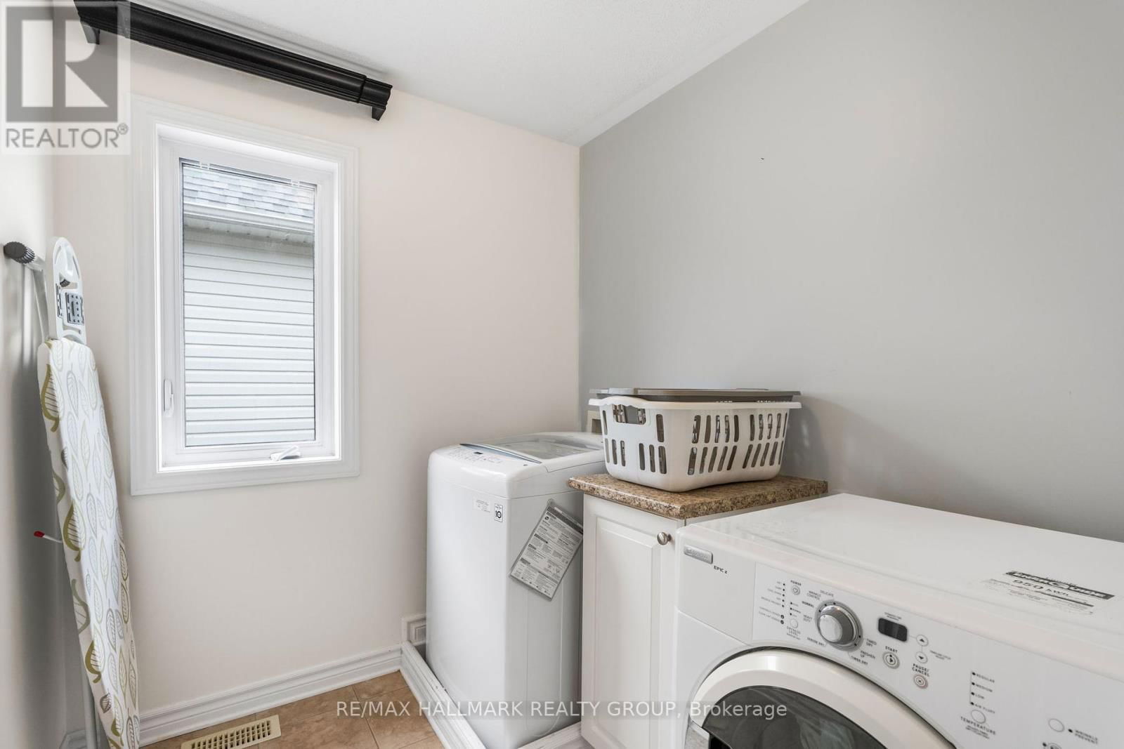 1018 WINTERSPRING RIDGE Image 21