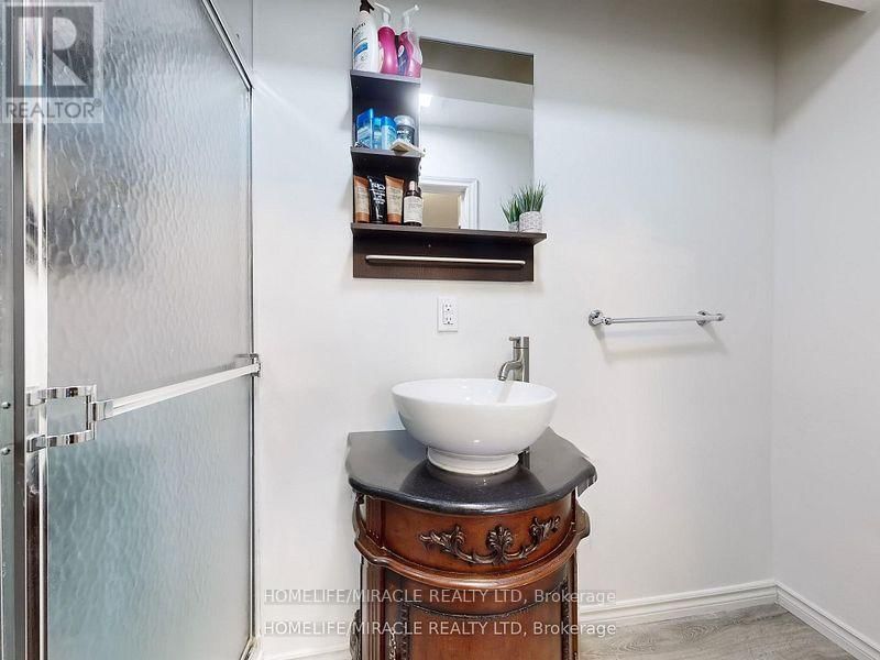 374 BOOK ROAD Image 15