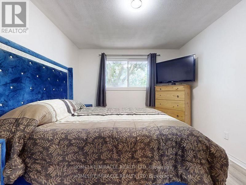374 BOOK ROAD Image 17
