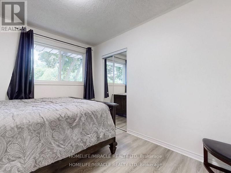 374 BOOK ROAD Image 18