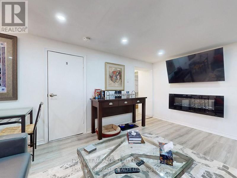 374 BOOK ROAD Image 25