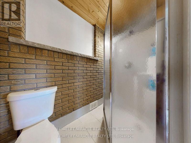374 BOOK ROAD Image 29