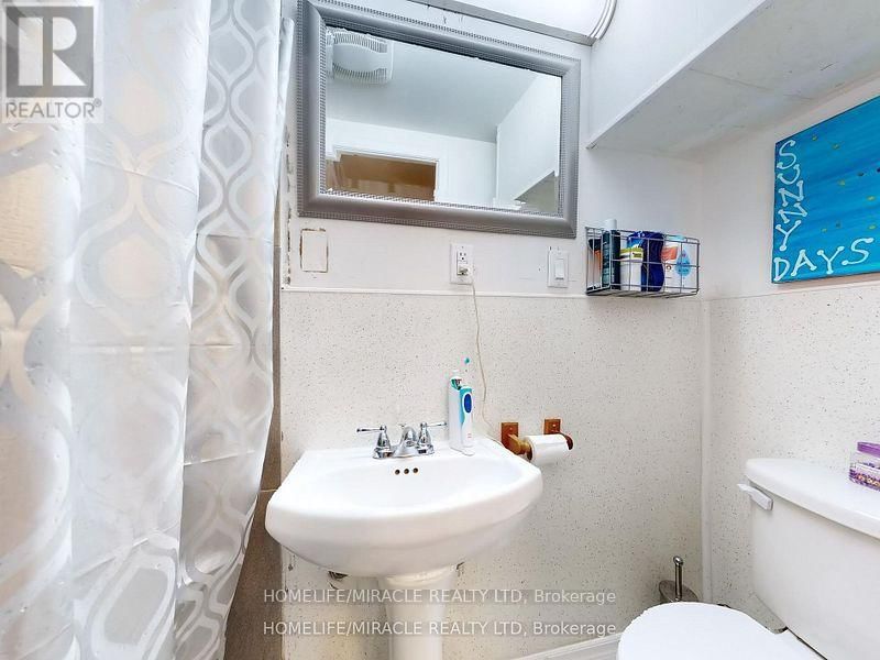 374 BOOK ROAD Image 34