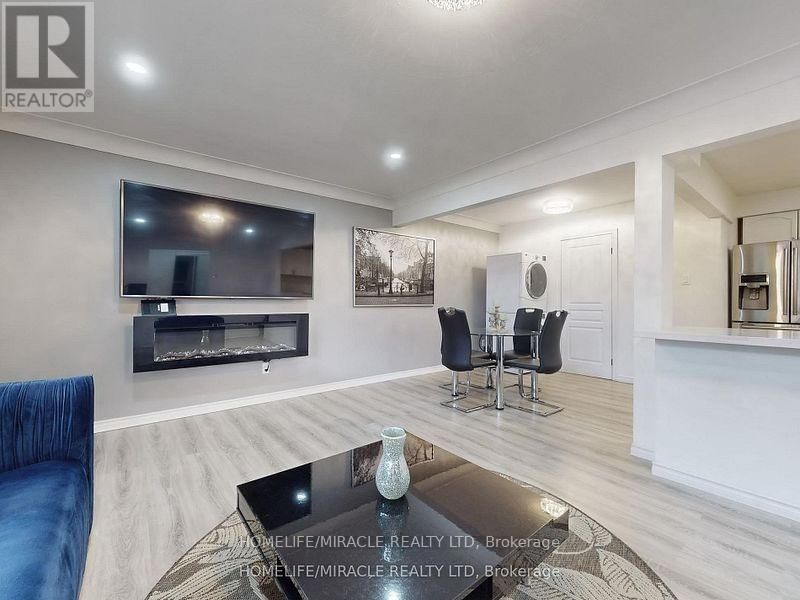 374 BOOK ROAD Image 9