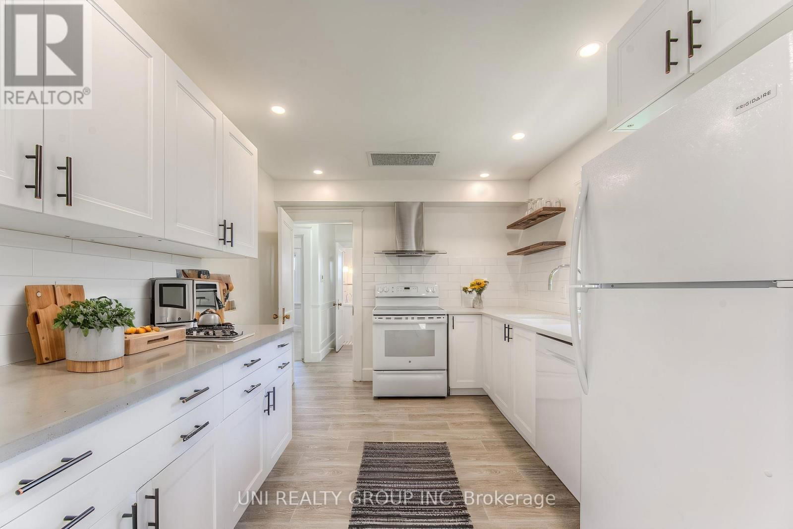 251 MARGARET AVENUE Image 26