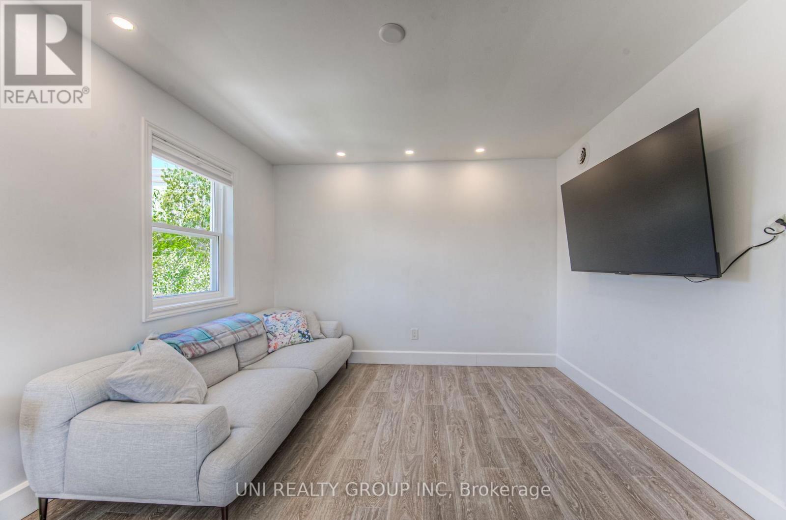 251 MARGARET AVENUE Image 33
