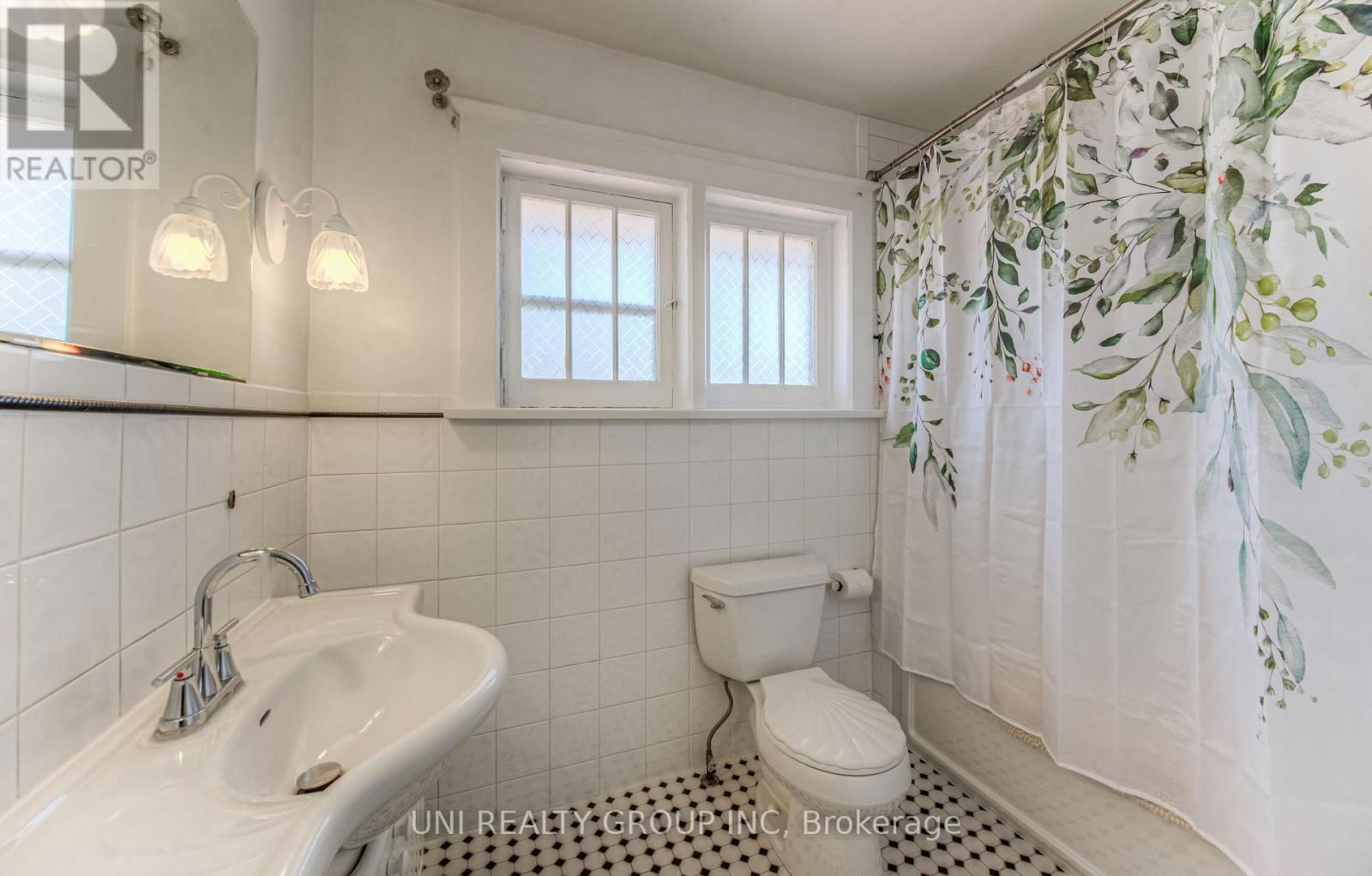 251 MARGARET AVENUE Image 37