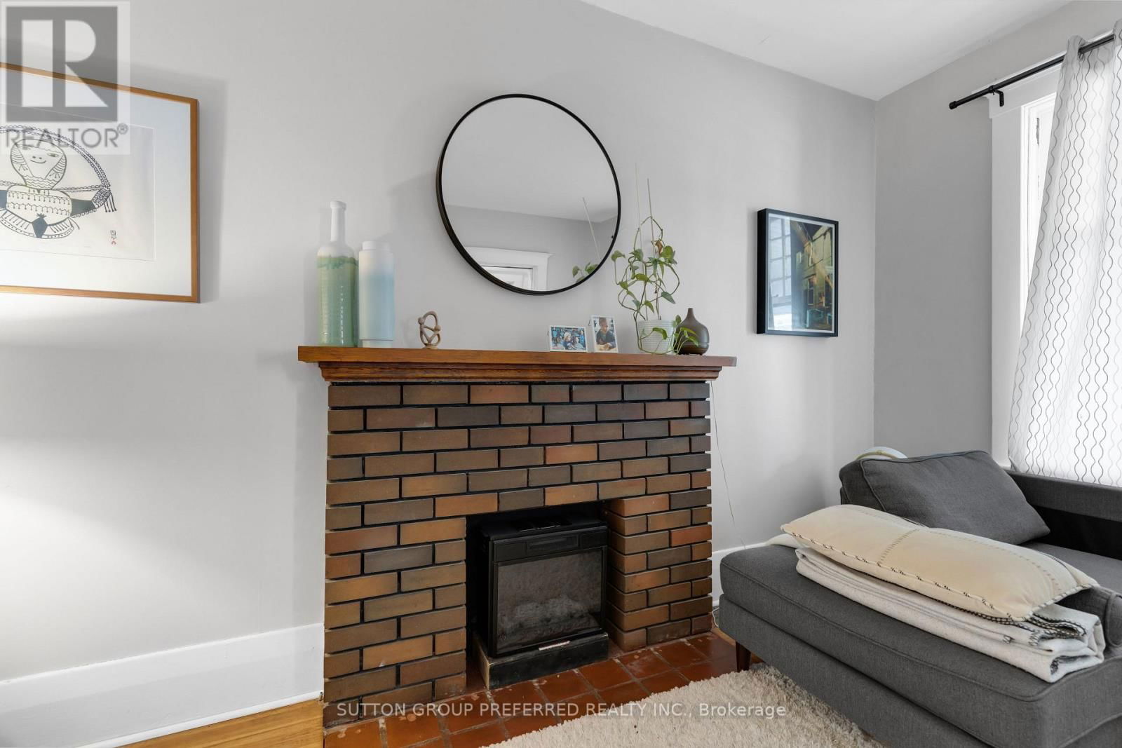 841 DUFFERIN AVENUE Image 11