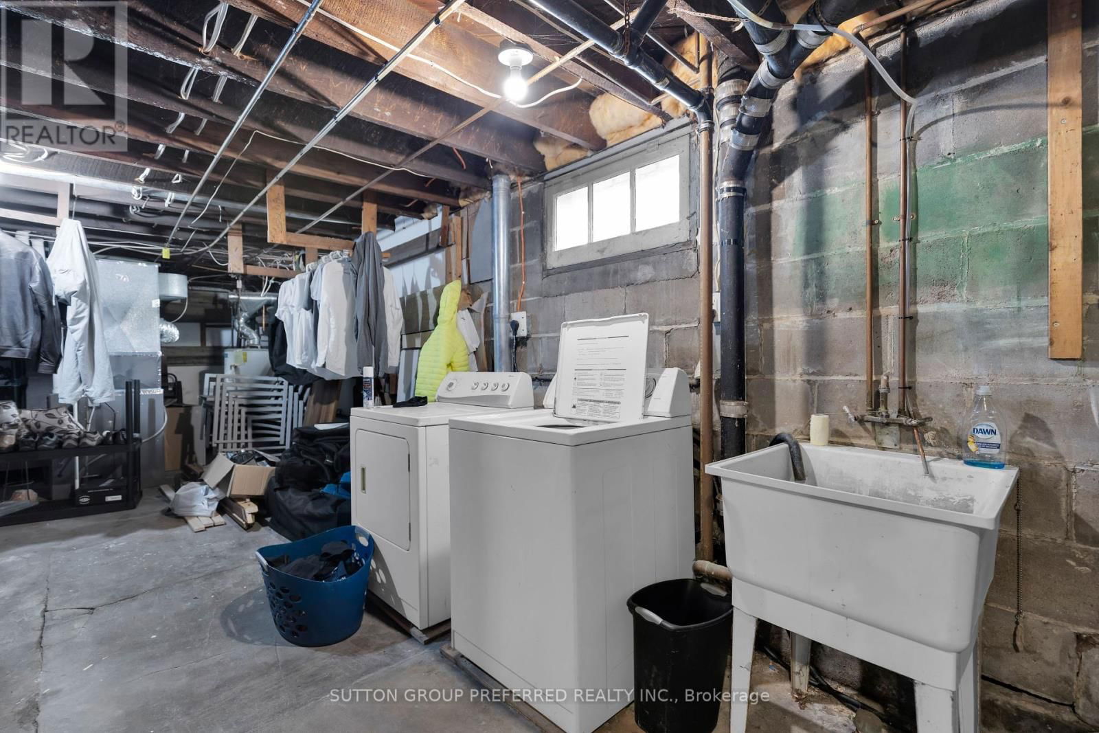 841 DUFFERIN AVENUE Image 21