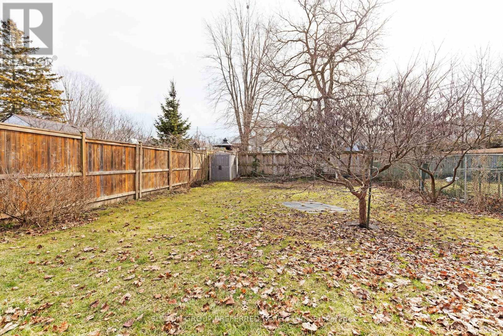 841 DUFFERIN AVENUE Image 39