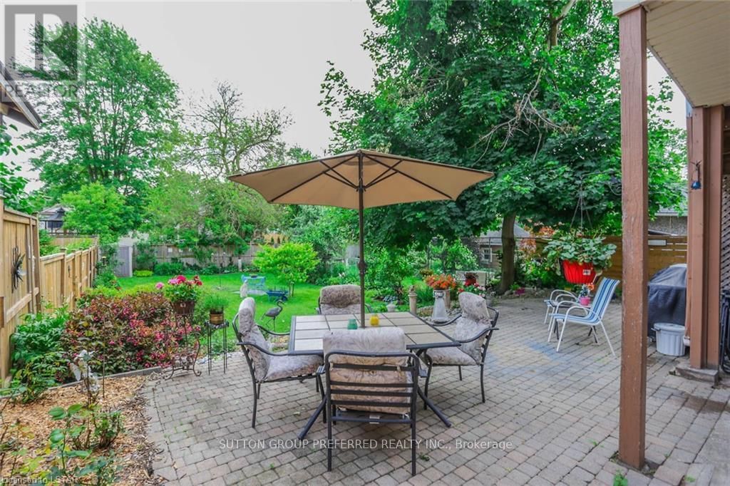 841 DUFFERIN AVENUE Image 46