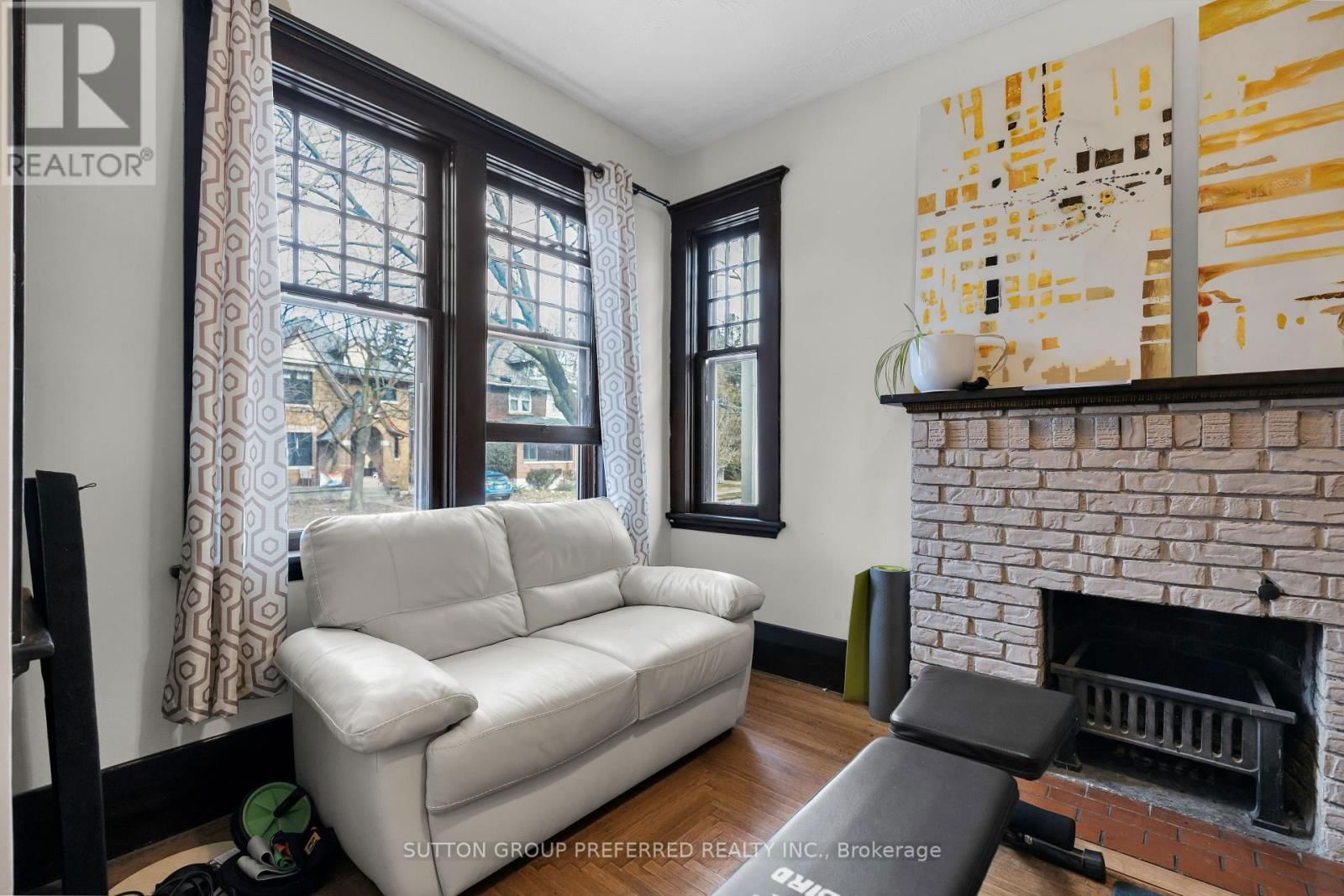 841 DUFFERIN AVENUE Image 9