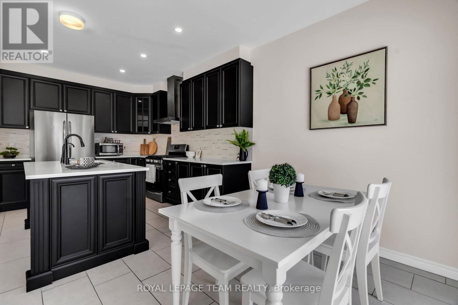 906 NOKOMIS PLACE Image 15