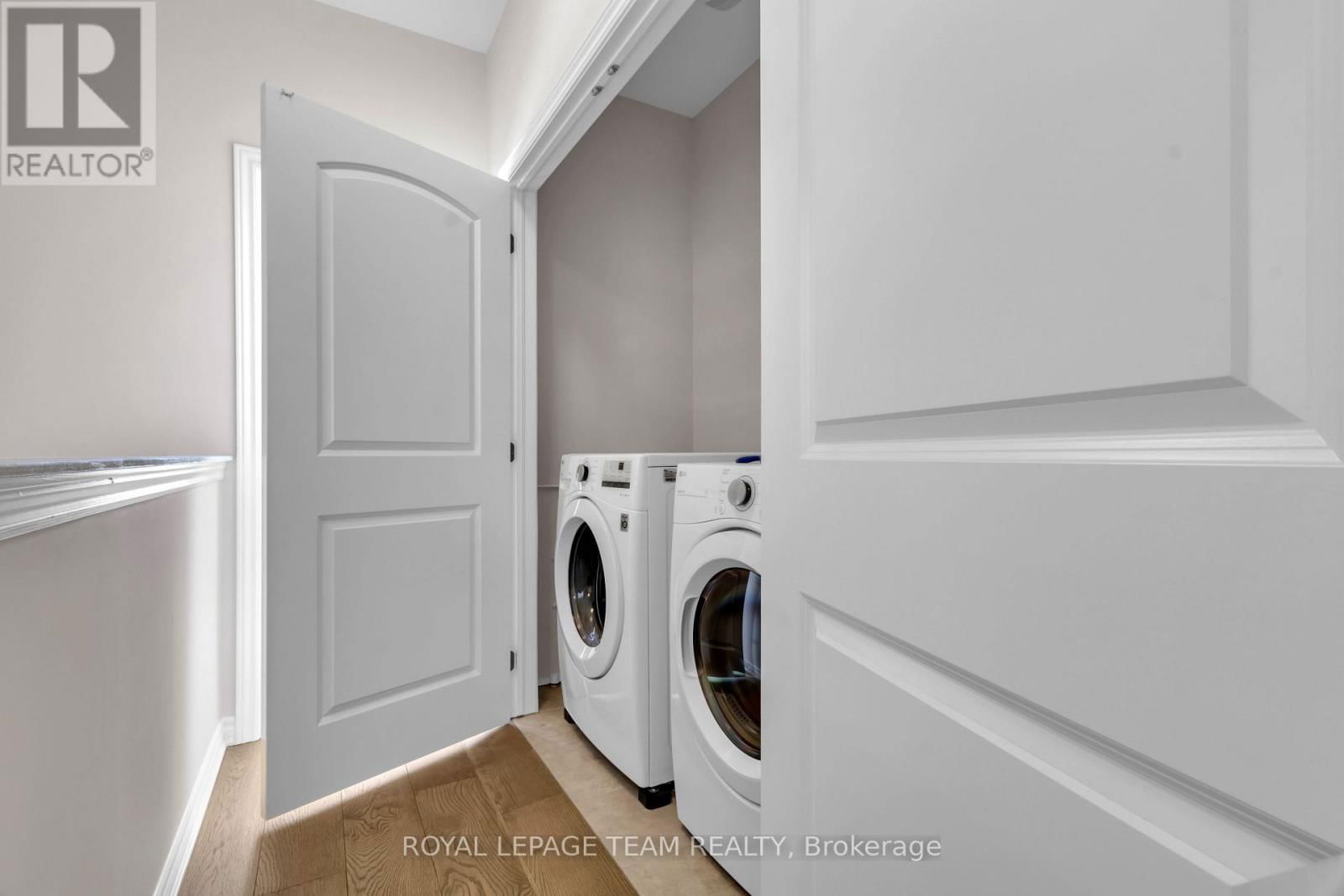 906 NOKOMIS PLACE Image 26