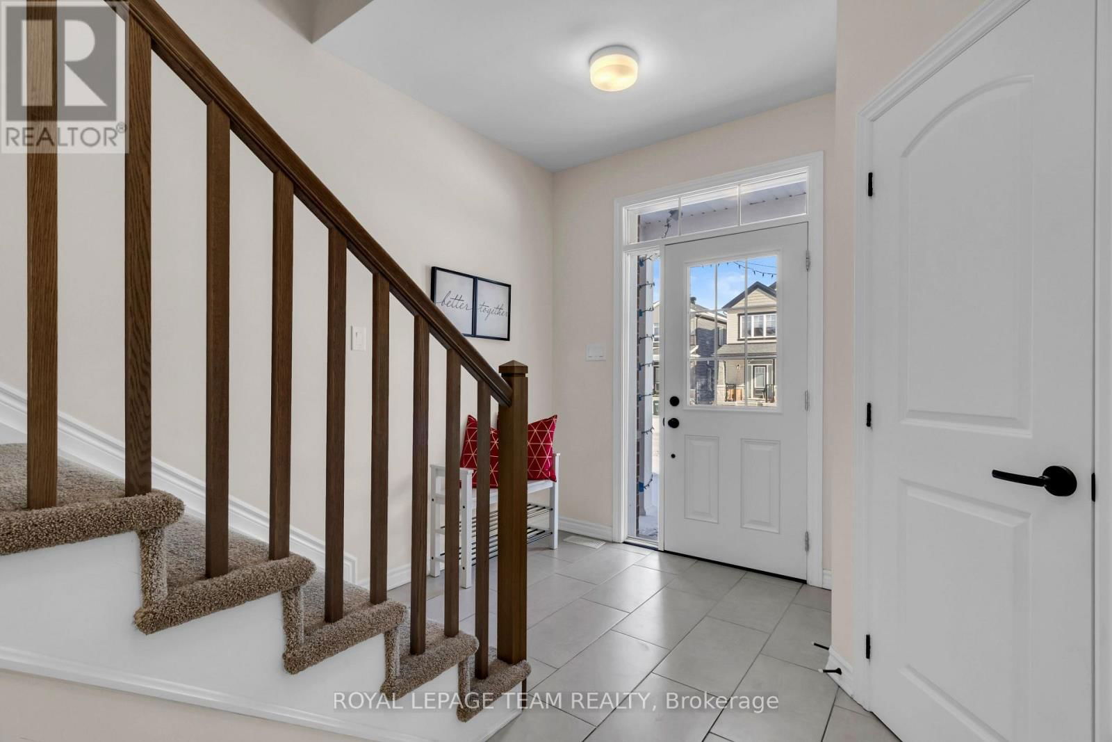 906 NOKOMIS PLACE Image 3