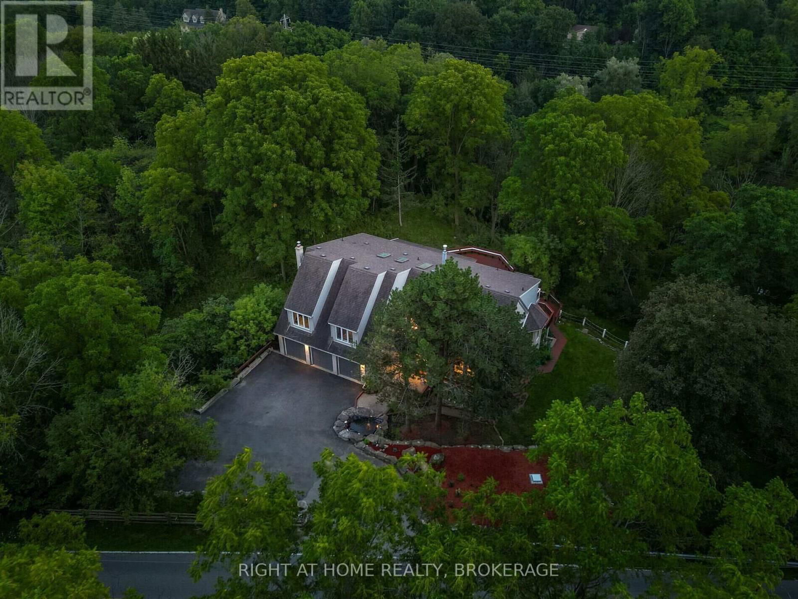774 OLD DUNDAS ROAD Image 2