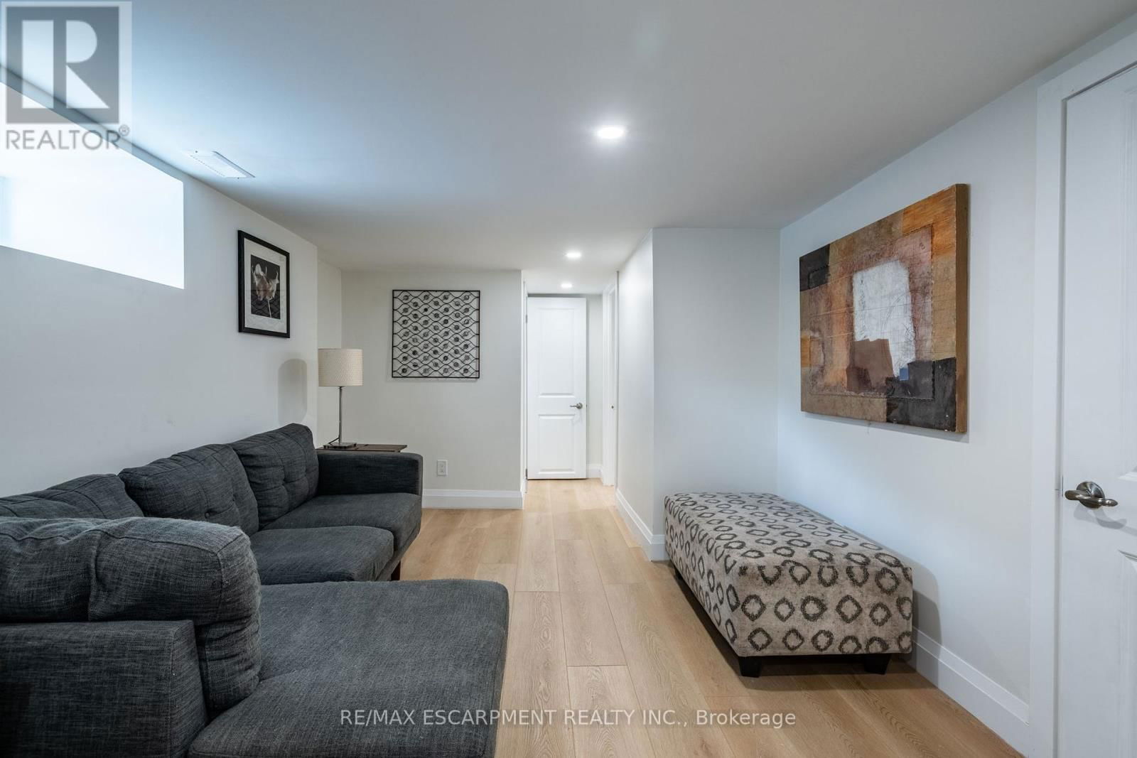 172 PINE STREET SOUTH Image 37