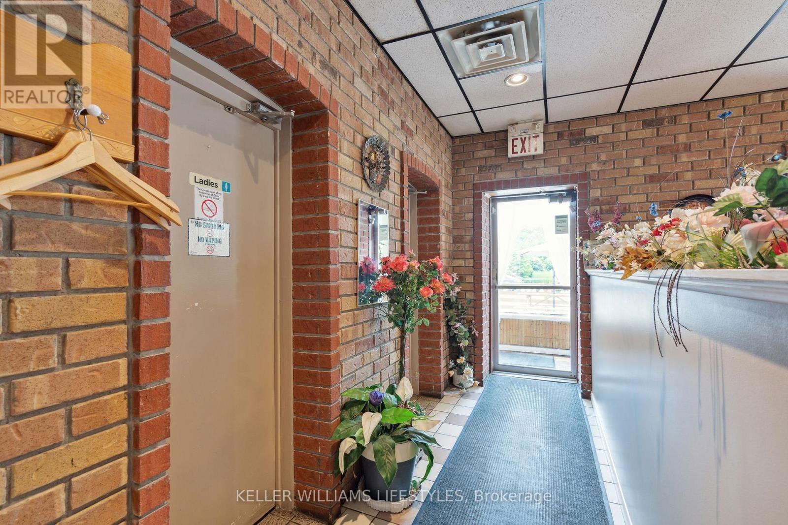 103 COMMISSIONER STREET Image 11
