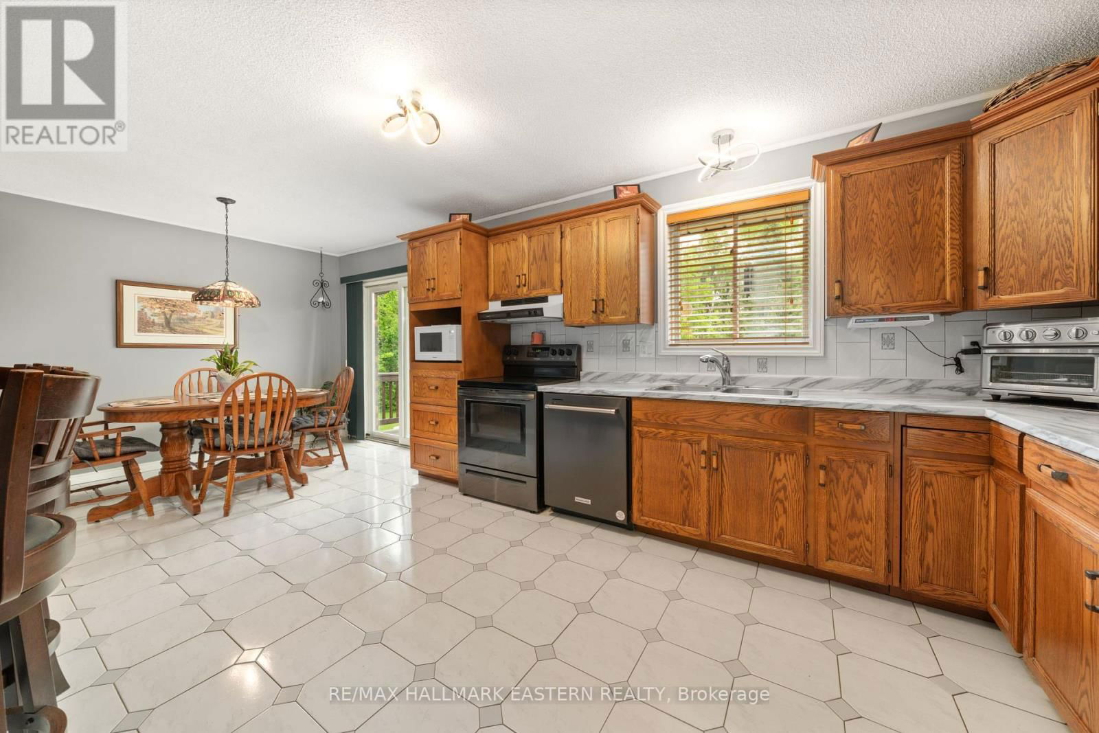 68 DIVISION ROAD Image 10