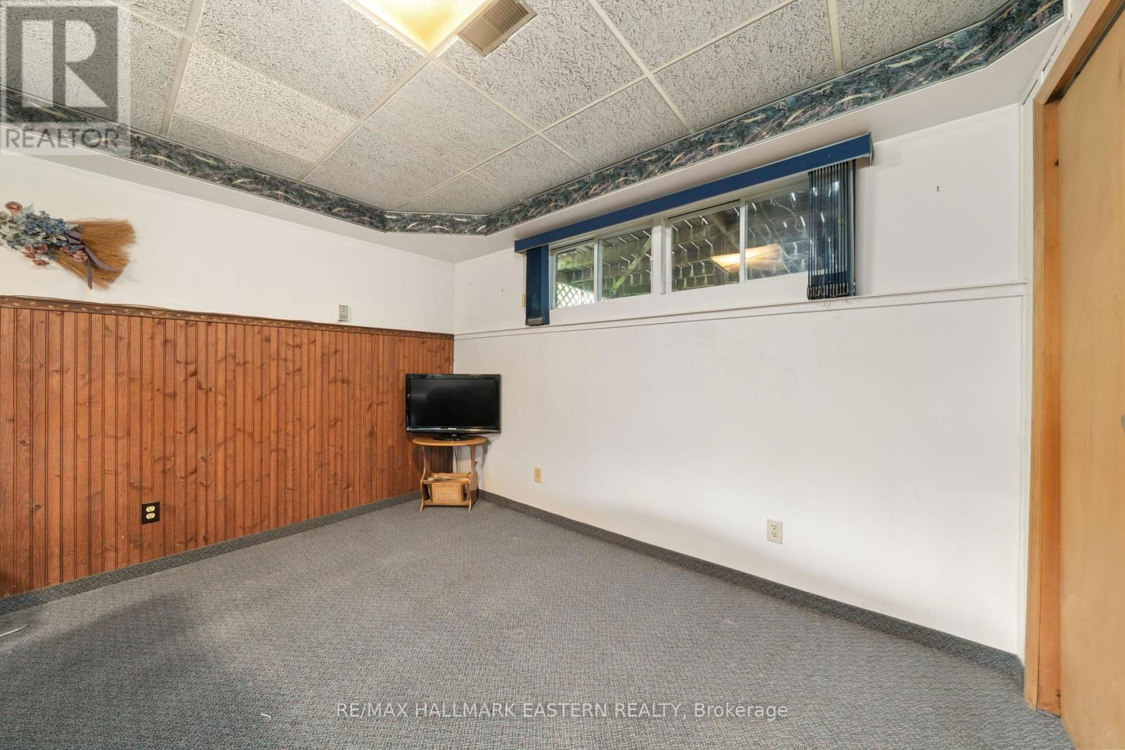 68 DIVISION ROAD Image 28