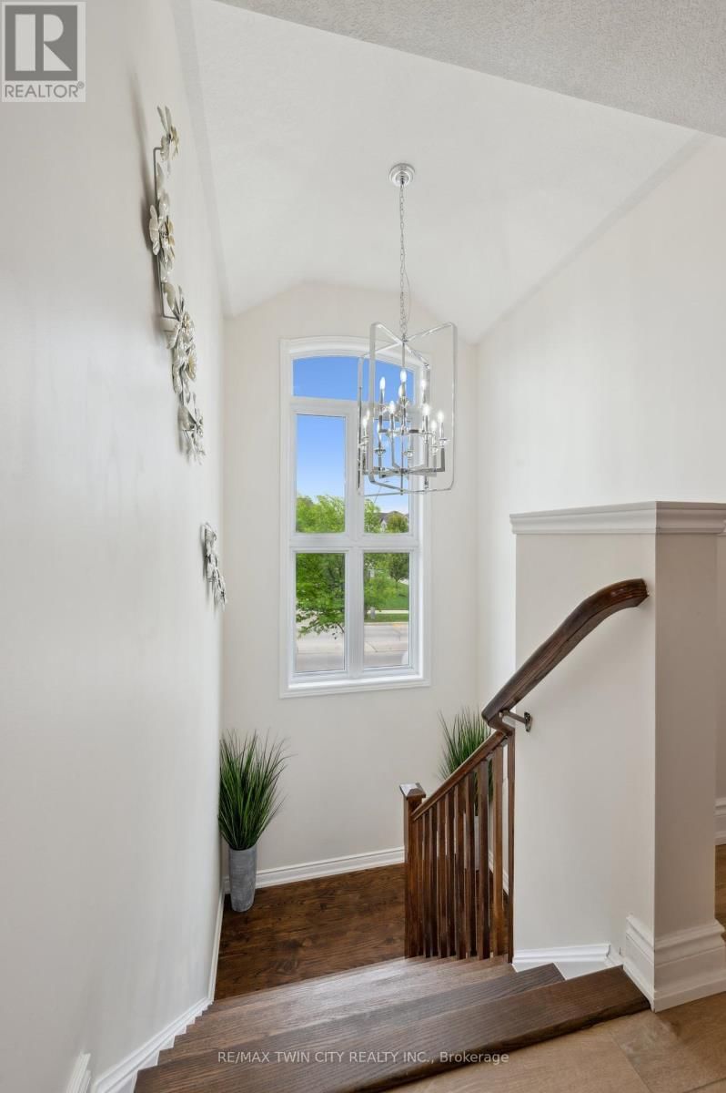 450 APPLEGATE COURT Image 19