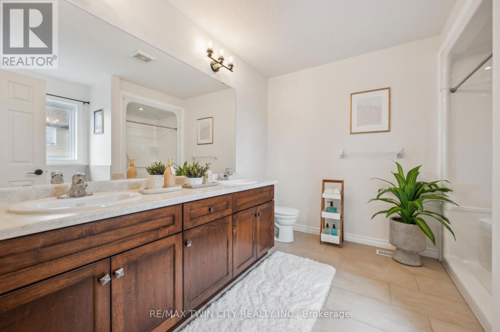 450 APPLEGATE COURT Image 30