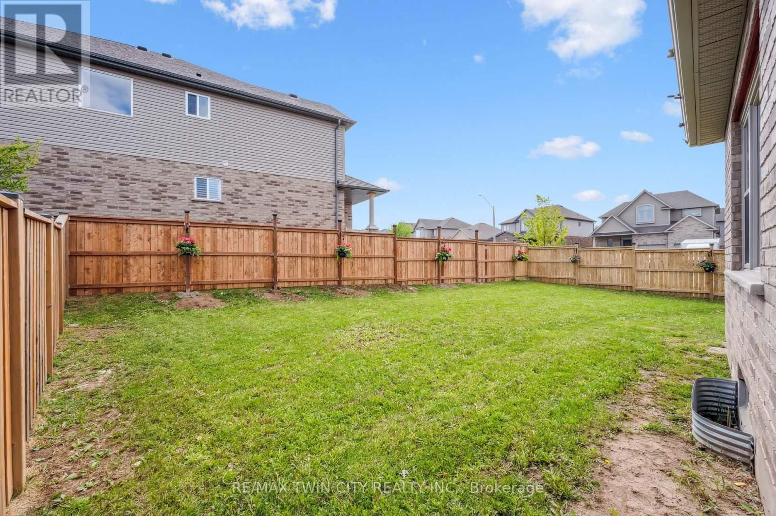 450 APPLEGATE COURT Image 36