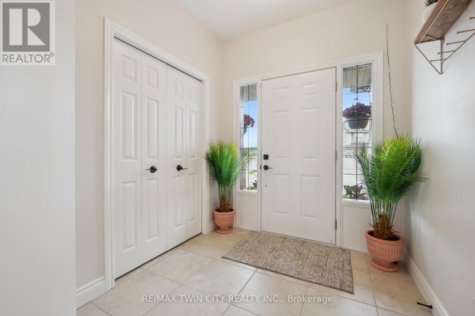 450 APPLEGATE COURT Image 5