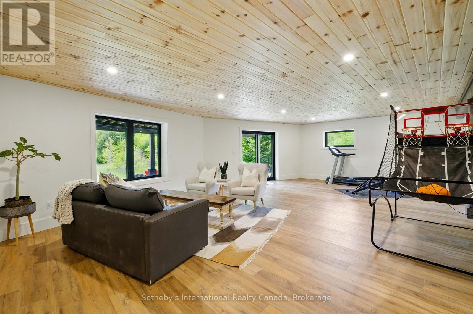 1241 NORTHSHORE ROAD Image 45