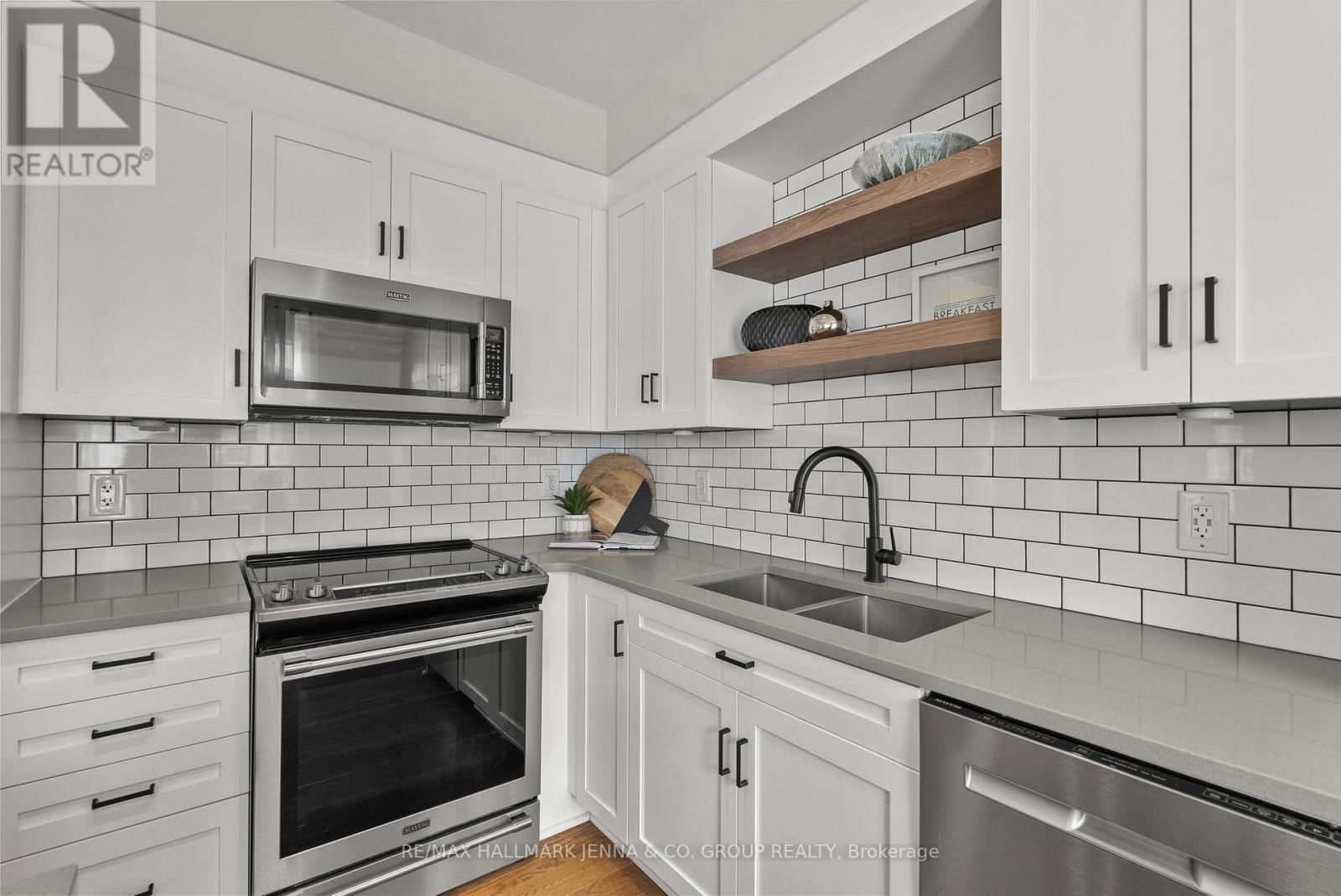 52 HACKAMORE CRESCENT Image 11