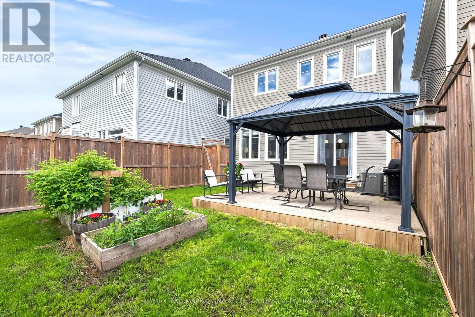 52 HACKAMORE CRESCENT Image 32