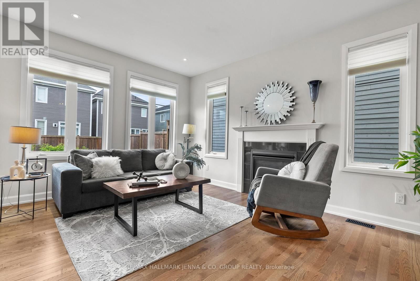 52 HACKAMORE CRESCENT Image 5